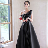 Black Evening Dress 2026 New Year's Year Of The Year Of The Year Of The Side Of The Bow Banquet Dress HZ0517