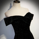 Velvet Evening Dress Women 2026 New Banquet High-End Temperament High-End Black Shoulder Long Dress HZ0517