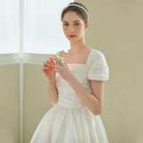 Temperament Light Wedding Dress Retro Shoulder Simple Engagement Registration Dress Travel To Shoot Small Brides Go Out Of The Yarn HZ0517