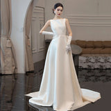 French Light Wedding Dress Bride Simple Temperament Vertiny Retro Welcome White Dress Dress Small Tail Yarn Dress HZ0517