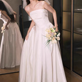 French Brated Light Wedding Dress Bride Simple Vertewn Small Man Engagement Certificate White Dress Skirt Temperament Yarn HZ0517