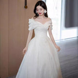 French Light Wedding Bride 2026 New Word Shoulder-Singing Noodles Main Yarn Large Code Simple Out Of The Yarn Welcome Yarn Travel Shot HZ0517