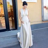 2026 Winter New Hanging Neck V Collar Fashion Trend Champagne Temperament Dress Physical Store HZ0517