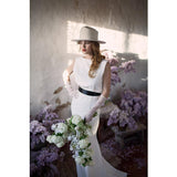 Simplicity Of The Thinous Tour Repair Slim Thin Wedding Dress New Bride Bare Back Small Tail Evening Dress HZ0517