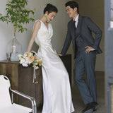 French Light Wedding Dress 2026 New Mori Simple Travel V-Neck White Thin Tail Welcome Yarn HZ0517