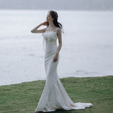 Sing Noodle Fish Tail Light Wedding Temperament Tective Bride Out Yarn Simple Outdoor Lawn Travel French Tail Wedding Dress HZ0517