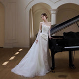 French Lace Light Wedding Dress With Thin Bridal Yarn Temperament Small Tail Light Luxury White Fishtail Dress HZ0517