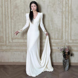 French Long-Sleeved Light Wedding Dress Bride High-End Feeld With The Faucet V. Simple Fish Tail Autumn And Winter Go Out Yarn White Dress Dress HZ0517