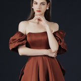 A Toasting Clothes Bride High Feeling Double-Faced With Double-Faced With A Red Luxury Engagement Back To The Door To The Evening Dress Dress HZ0517