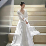 Long-Sleeved Light Wedding Dress 2026 Spring New Fashion Trend Solid Color Certificate Wedding Dress HZ0517