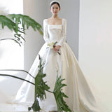 Long-Sleeved Spring Fascling French Dress 2026 New Temperament Bridal Court Tug-Tail Wedding Dress HZ0517